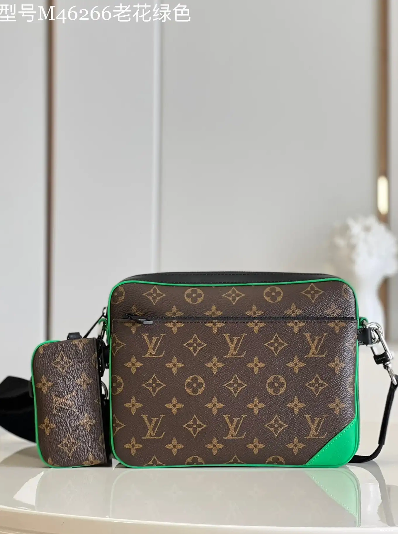 MESSENGER TRIO VUITTON LOUIS 0630